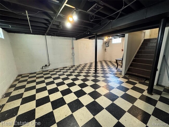 Building Photo - 3162 Chestnut St