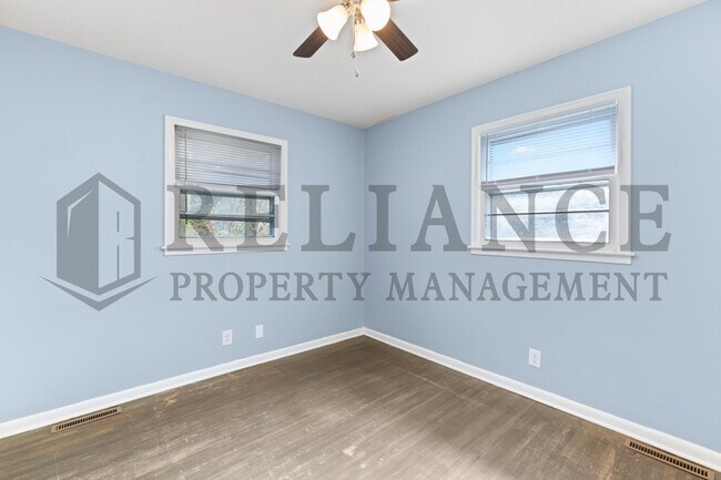 Building Photo - 512 Cindy St