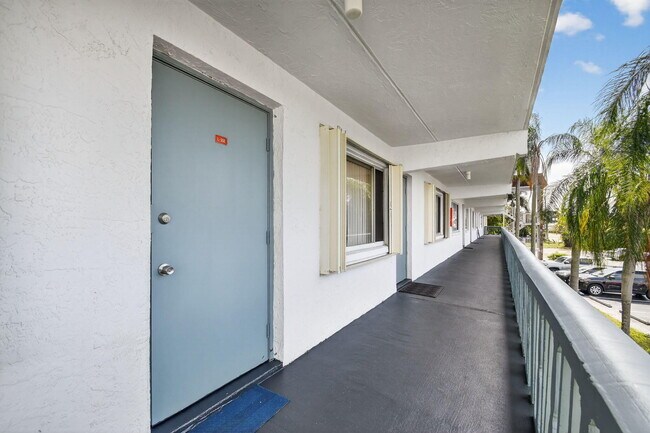 Building Photo - 2200 Springdale Blvd