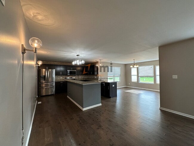 Building Photo - 1864 Westridge Dr