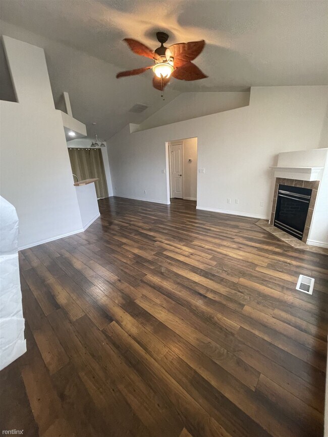 Building Photo - 3 br, 2 bath House - 4296 East Stonebridge...