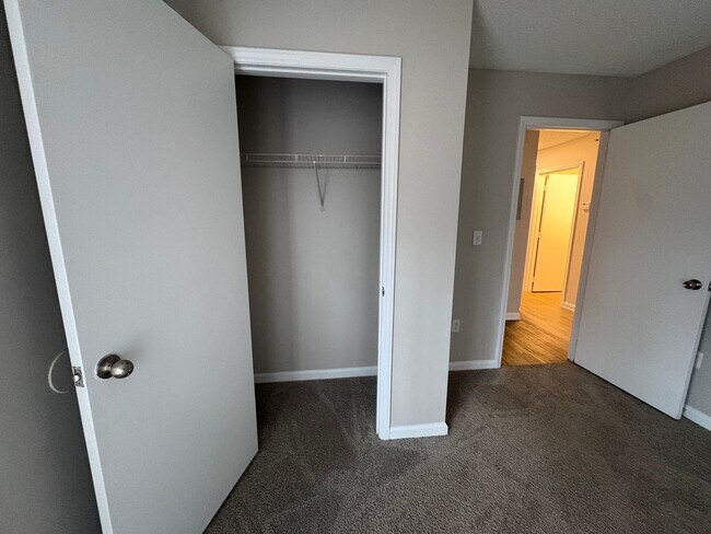 Building Photo - 2411 Hill St