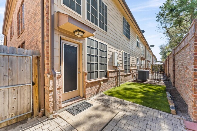 Building Photo - 1246 Glenwood Canyon Ln