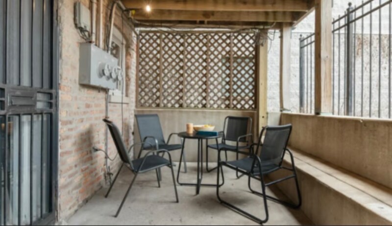 Building Photo - 2321 W Harrison St