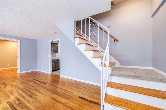 Building Photo - 67 Cranberry Rd