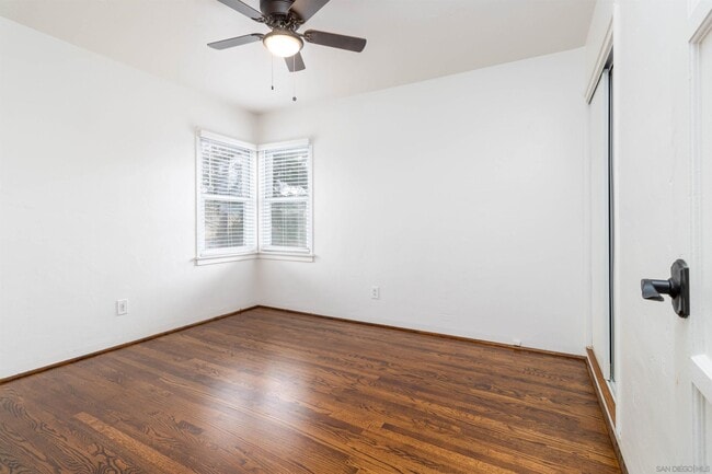 Building Photo - 627 60th St