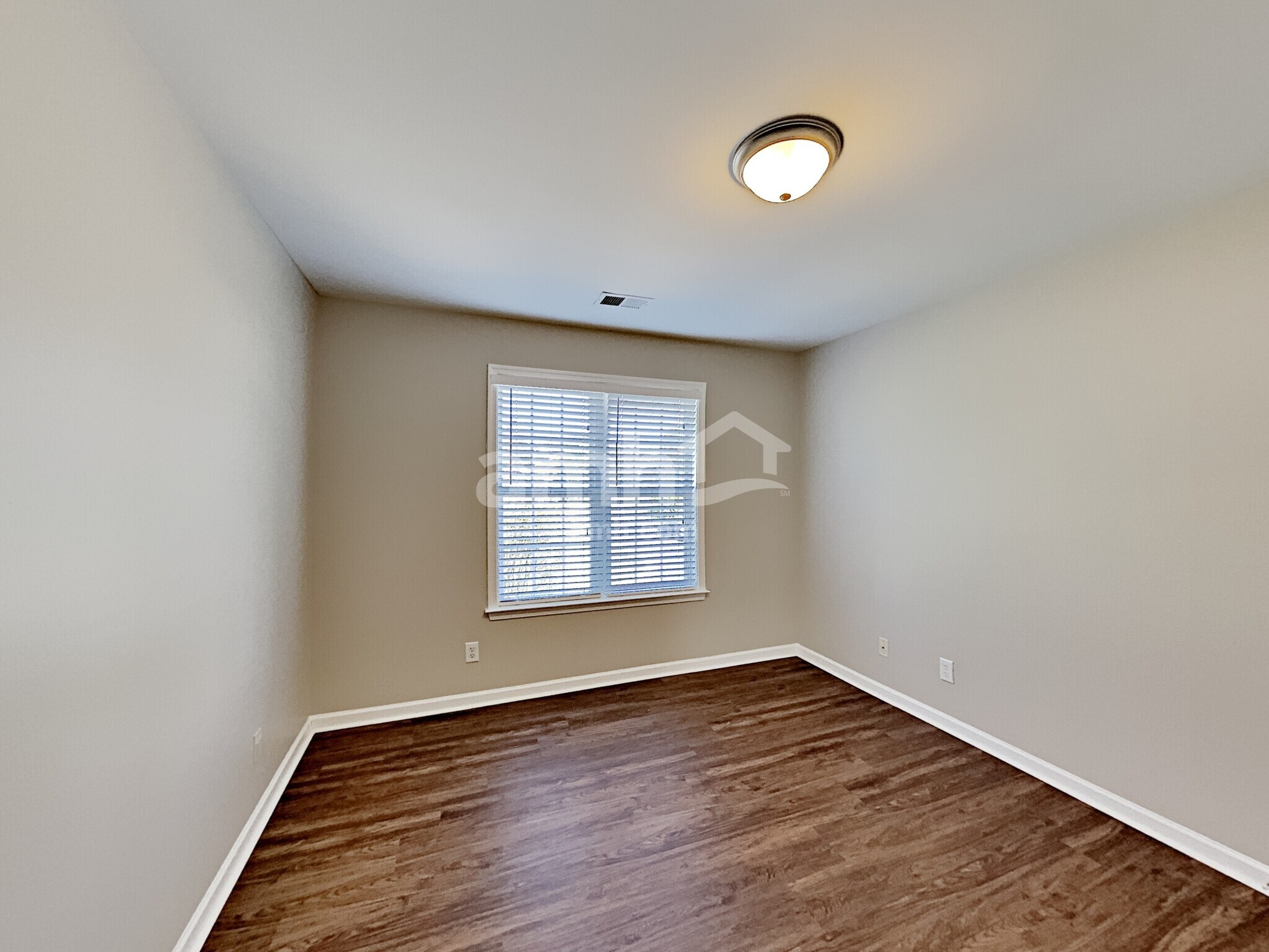 Building Photo - 222 Mott Rd