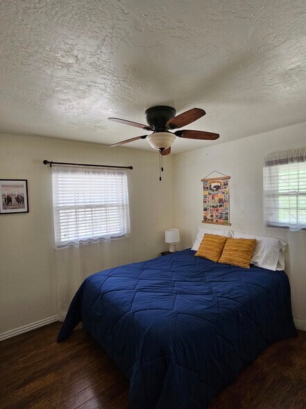 2nd bedroom in upstairs (main level) - 3 Morris Ln