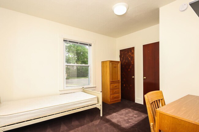 Building Photo - Available for Reservation 2026-27