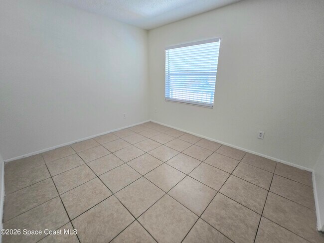 Building Photo - 1728 Guava Ave