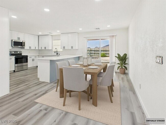 Building Photo - 5610 N Linda St