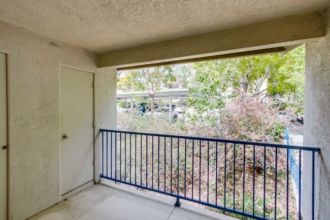 Building Photo - 10331 Azuaga St