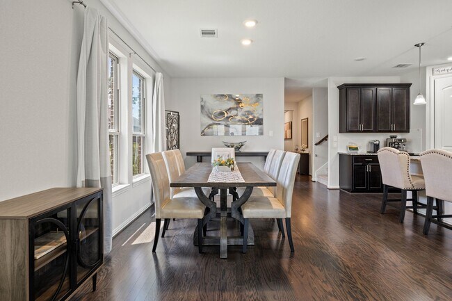 Building Photo - 519 Carina Gaze Dr
