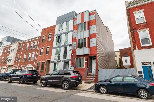 Building Photo - 627 W Oxford St