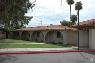 Building Photo - Buenas on 32nd