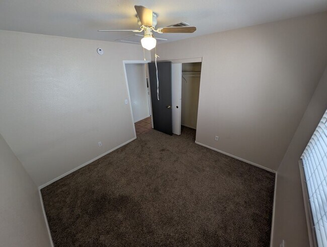 Building Photo - 8000 Revolver Ave