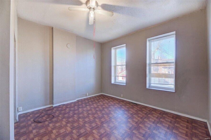 Building Photo - 4427 Athlone Ave