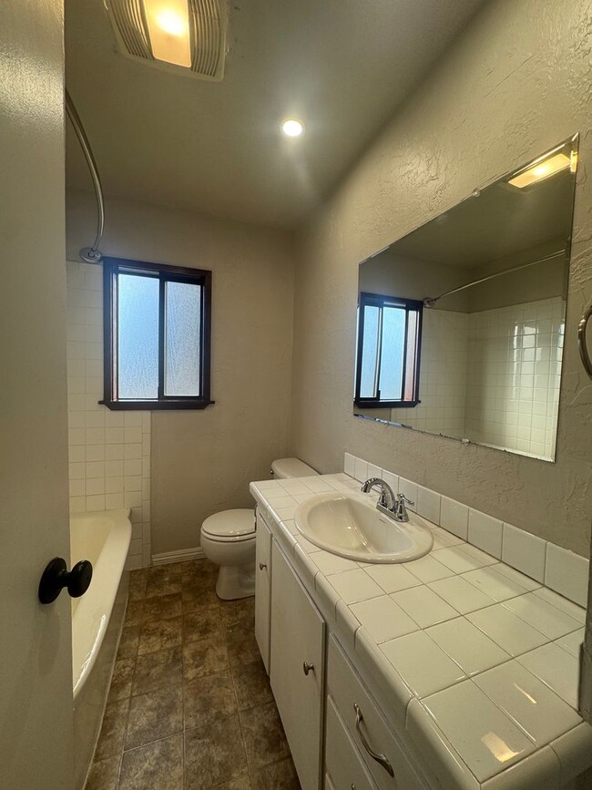 Building Photo - Spacious Myrtletown 4/2 home