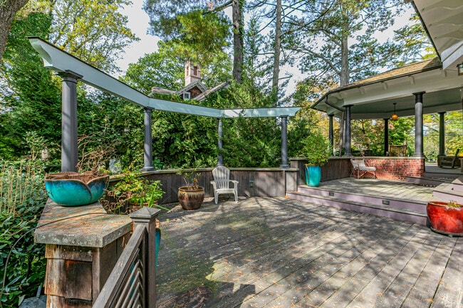 Building Photo - 54 Hodge Rd