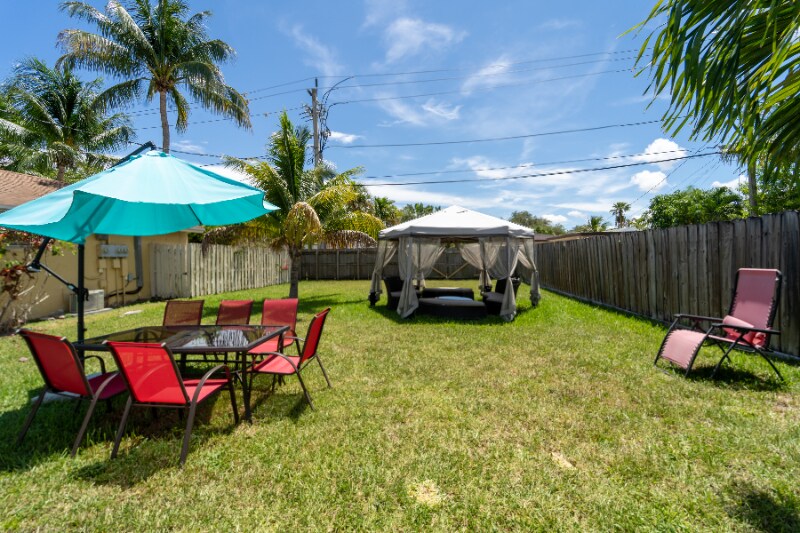 Building Photo - 1650 Jackson St