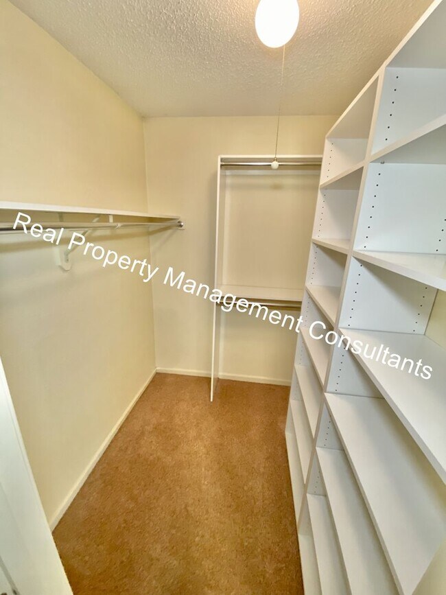Building Photo - 2 Bedroom Custom Home in Liberty