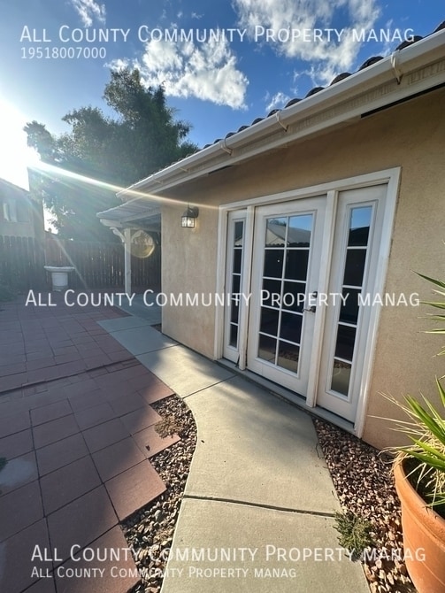 Building Photo - 1857 Creekside Dr
