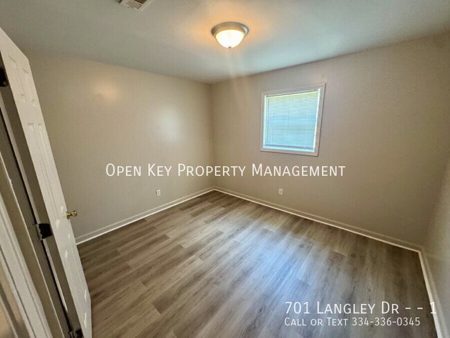 Building Photo - 701 Langley Dr