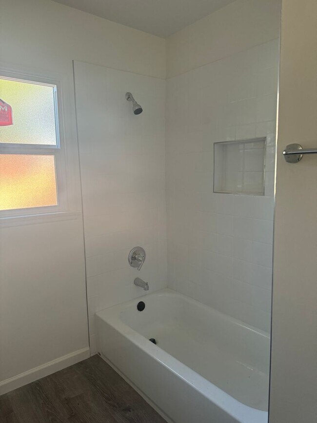 Building Photo - Charming 3-Bedroom Home in Downtown La Verne