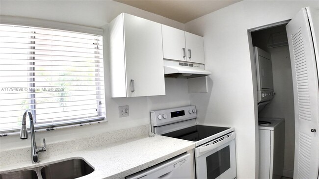 Building Photo - 14905 SW 80th St