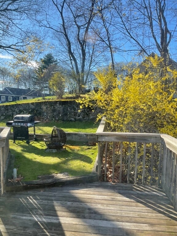 Building Photo - 19 Hart St