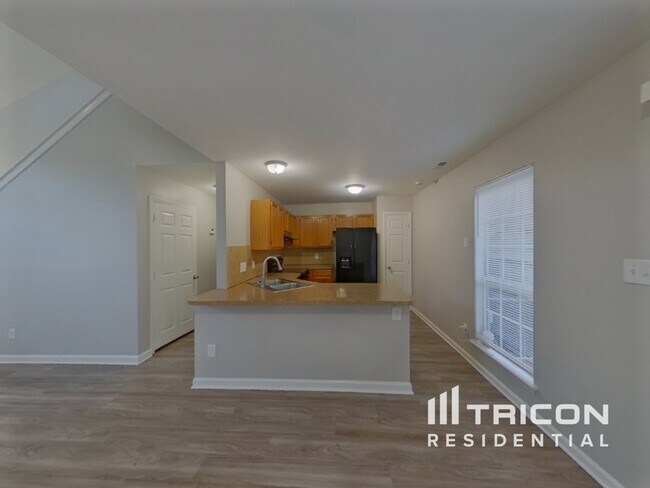 Building Photo - 5407 River Falls Dr