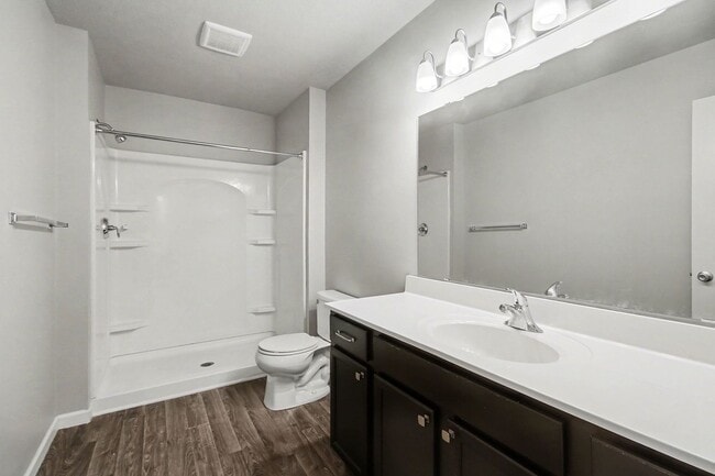 Building Photo - Outstanding Neighborhood in Saugatuck for Long Term Lease!