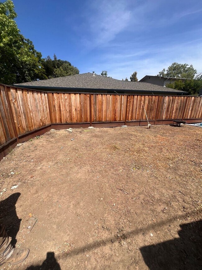 Building Photo - Charming 3 bedroom 2 bath for Rent!