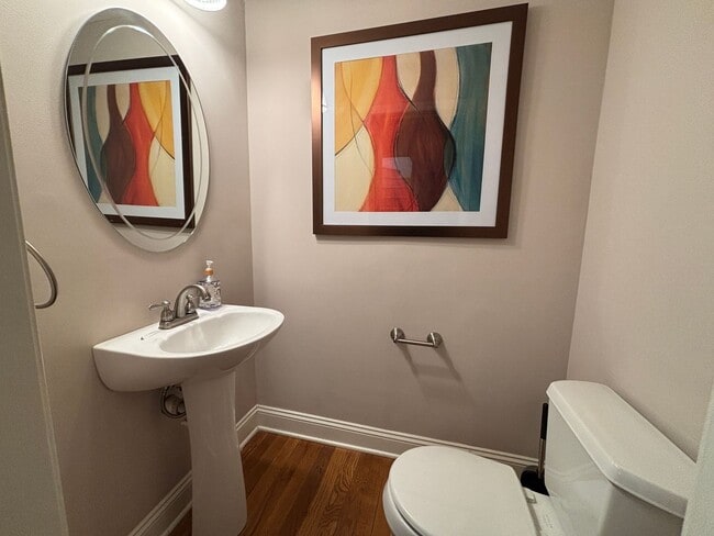 Building Photo - Stunning 3BR 3BA Fully Furnished Home w/ Granite Kitchen + Patio & Fenced Yard in Prairie Village