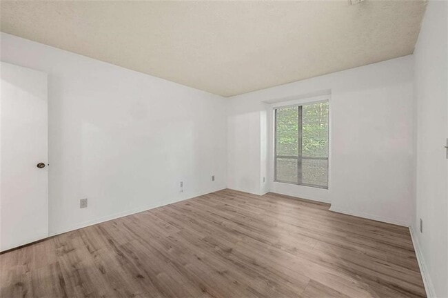 Building Photo - 1306 McClelen Way