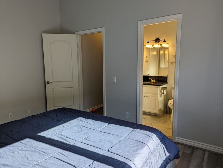 Building Photo - 2925 E Spaulding St