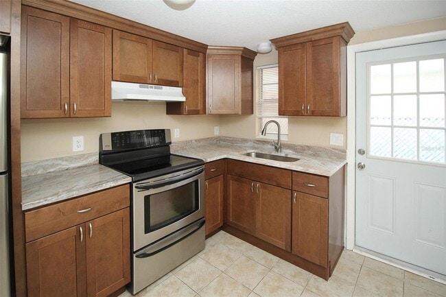 Building Photo - 2037 Calusa Trail