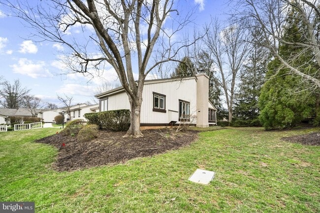 Building Photo - 326 Devon Way