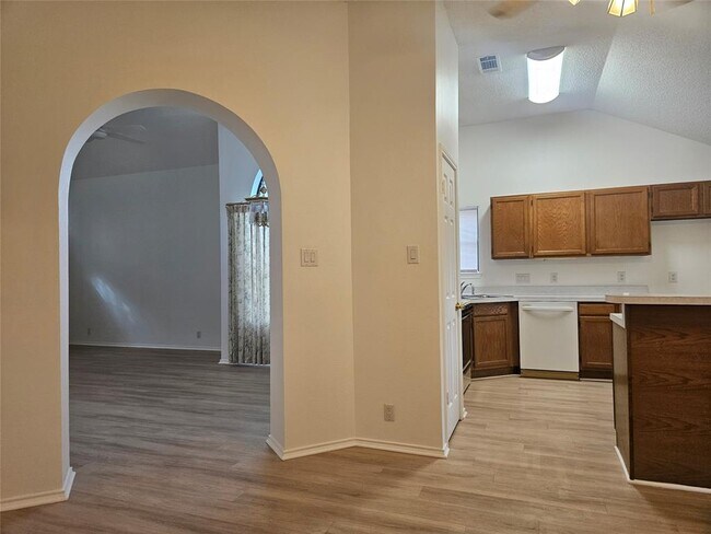 Building Photo - 11008 Claywood Dr