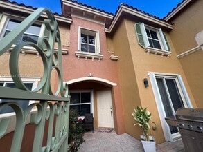 Building Photo - 943 SW 143rd Terrace