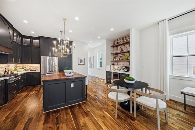 Building Photo - 1514 31st St