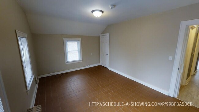 Building Photo - 333 W Crescent St