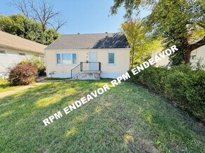 Building Photo - Spacious 4BD/2BA Home with Modern Updates ...