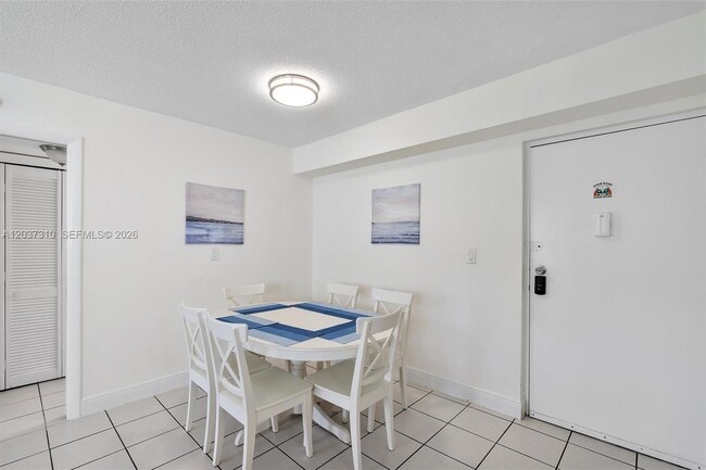 Building Photo - 250 180th Dr