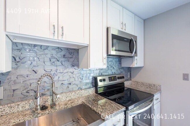 Building Photo - 4409 19th Ave