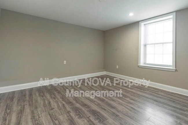 Building Photo - 5415 Brenner St
