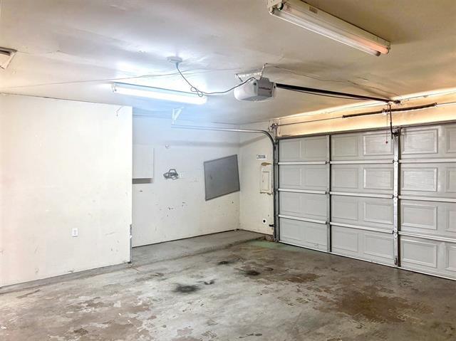 Building Photo - 10238 White Elm Rd