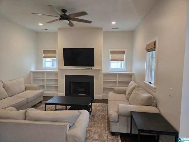 Building Photo - 3723 5th Ave S