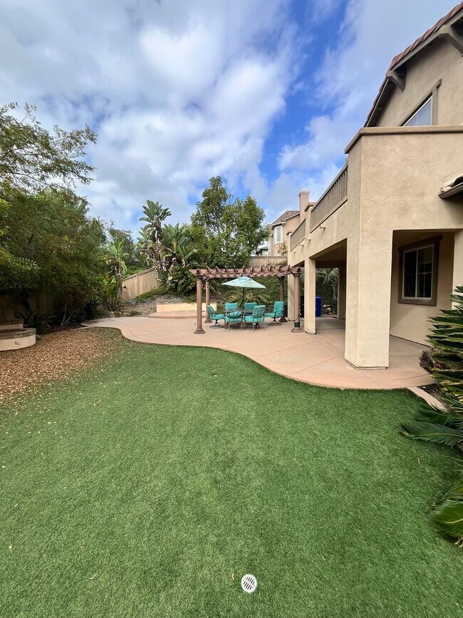 Building Photo - Gorgeous La Costa Executive Home – 5 Bed /...