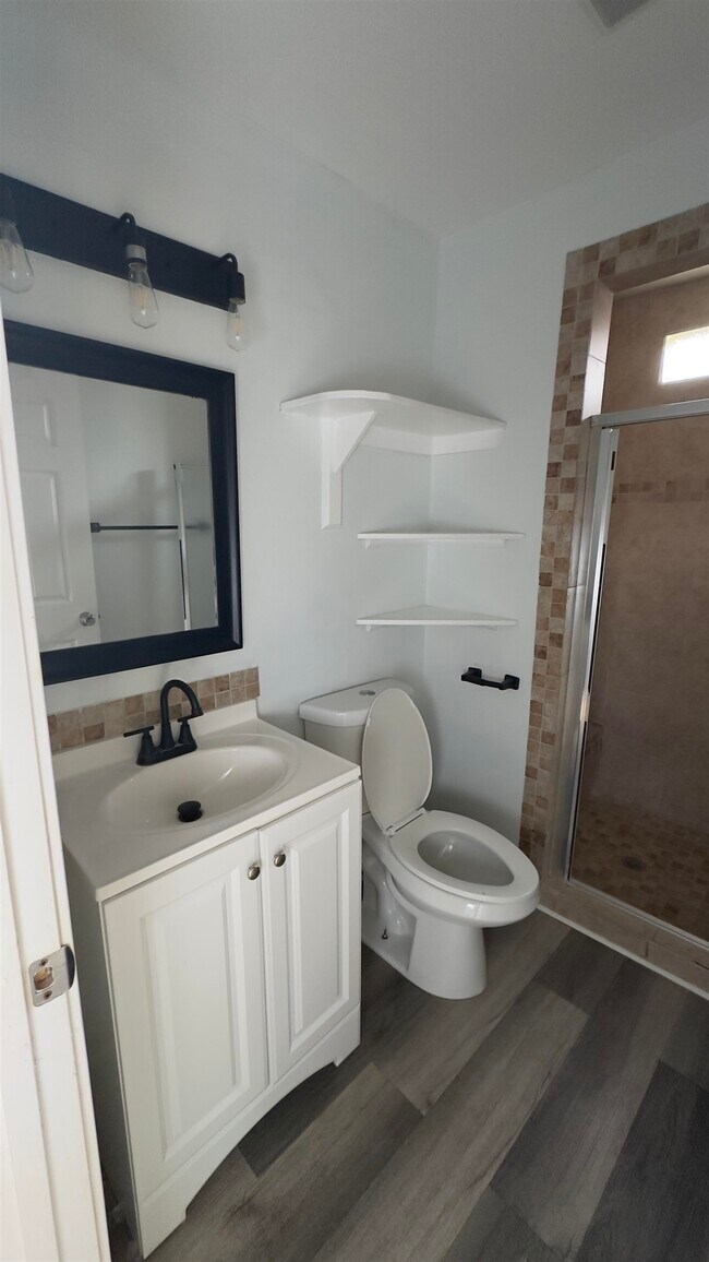Building Photo - 1004 Minutemen Dr